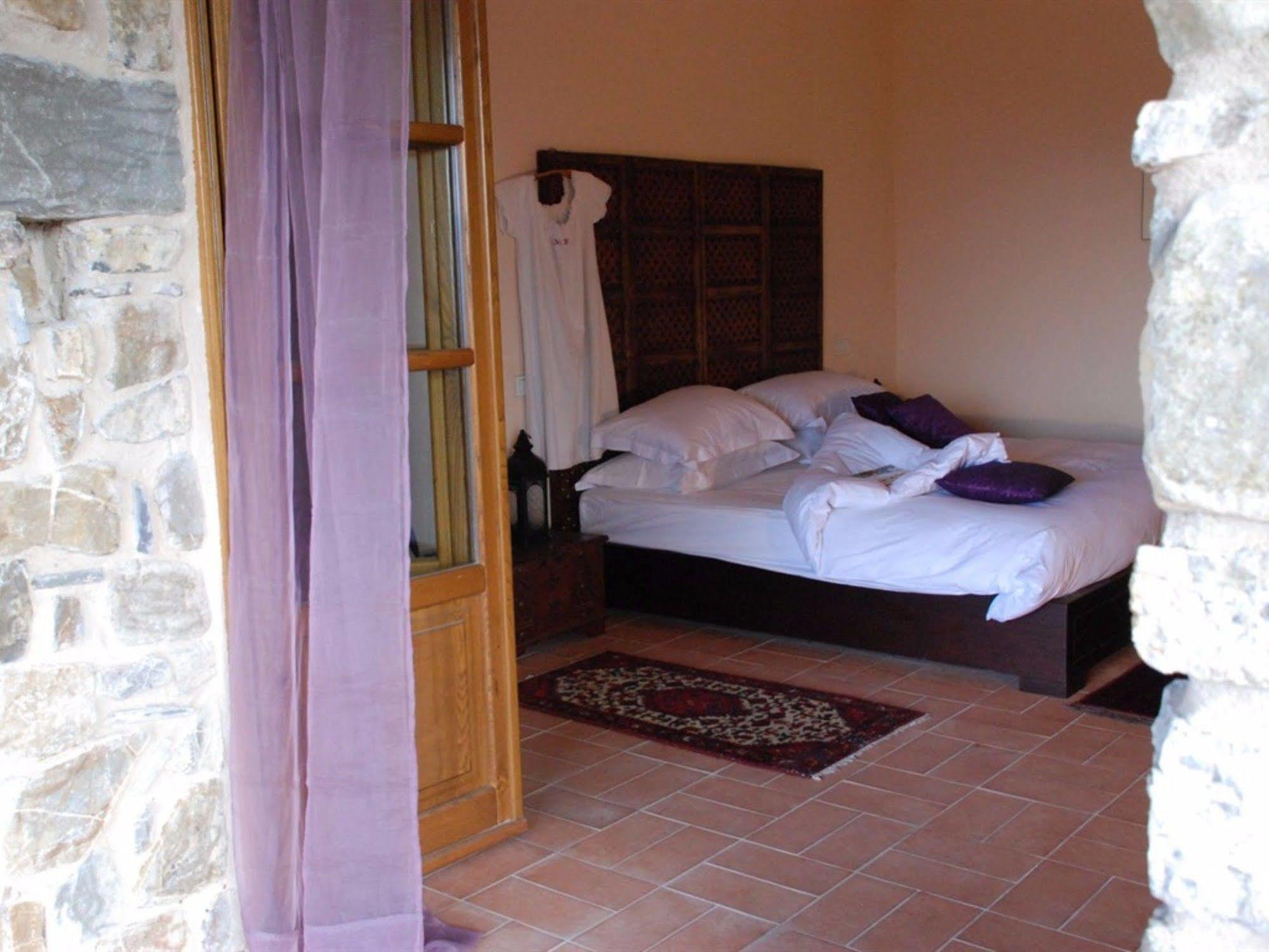 Hotel Podere Conti Filattiera Kültér fotó