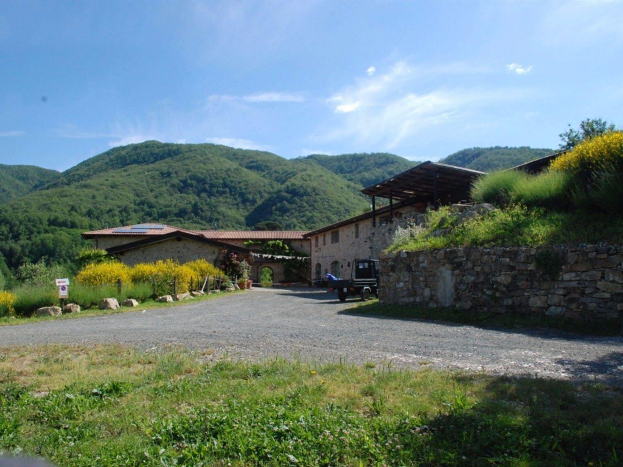 Hotel Podere Conti Filattiera Kültér fotó