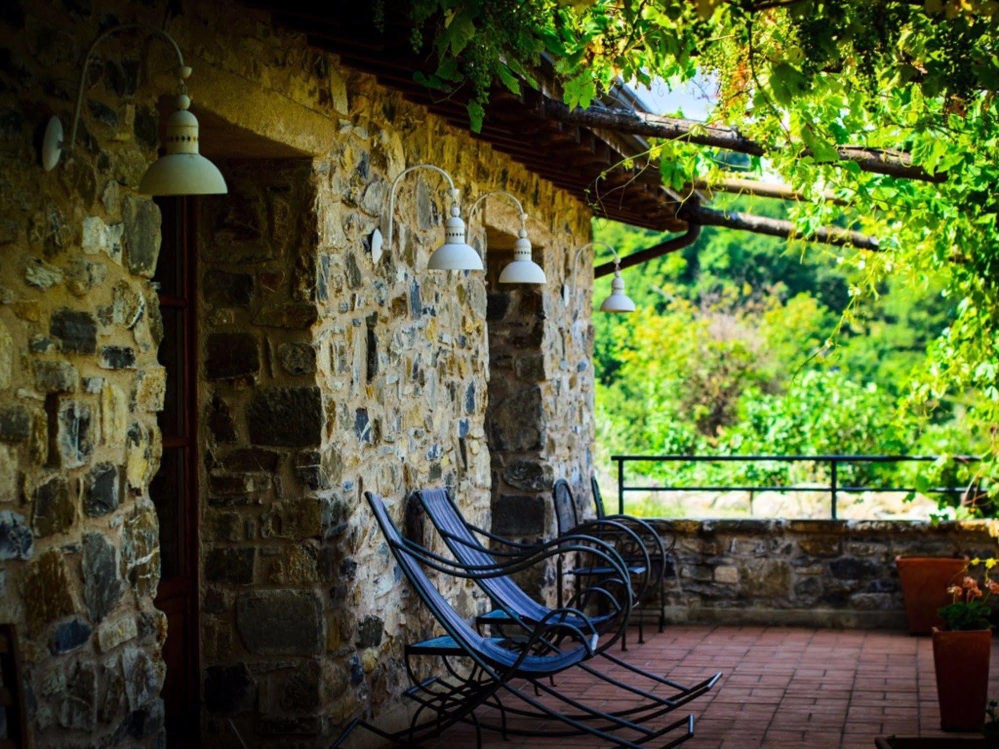 Hotel Podere Conti Filattiera Kültér fotó